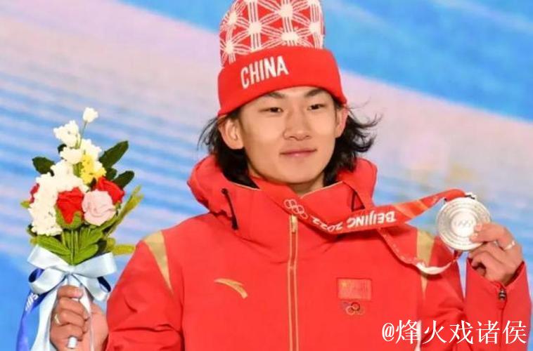 大跳台世界杯北京站：葛春宇、苏翊鸣、赵英旭成功闯入决赛